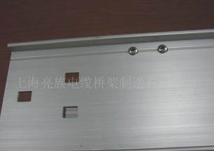 鍍鋅金屬橋架有著什么優勢？